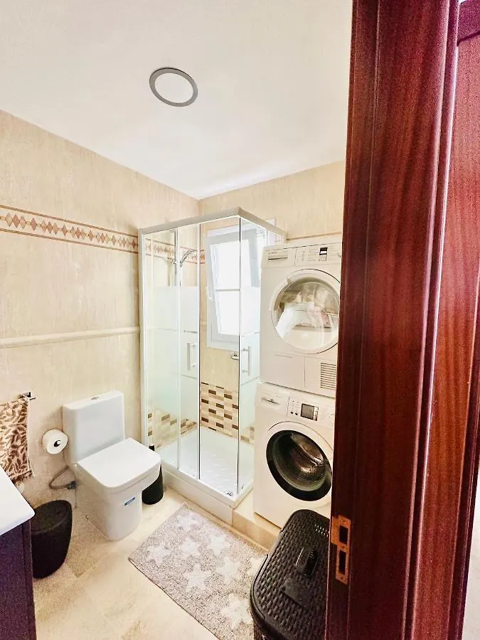 Elena Is A Comfortable And Well Located Flat Las Palmas de Gran Canaria 0*,  Spain